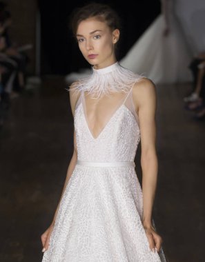 Rita Vinieris - Güz 2017 koleksiyonu - New York Fashio tarafından Rivini