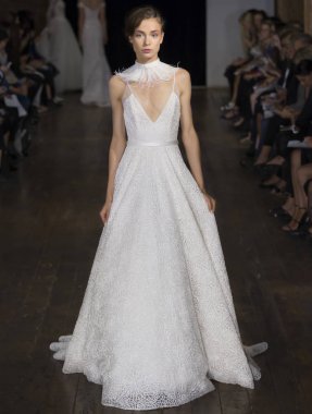 Rita Vinieris - Güz 2017 koleksiyonu - New York Fashio tarafından Rivini