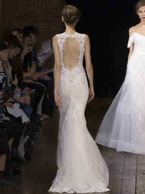 Rita Vinieris - Güz 2017 koleksiyonu - New York Fashio tarafından Rivini