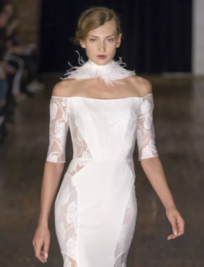 Rita Vinieris - Güz 2017 koleksiyonu - New York Fashio tarafından Rivini