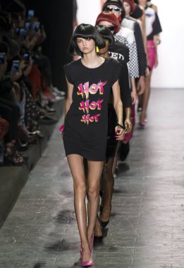 Jeremy Scott - bahar 2017 koleksiyonu