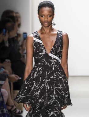 Prabal Gurung - bahar 2017 koleksiyonu