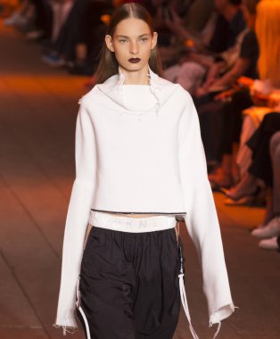 DKNY - bahar 2017 koleksiyonu