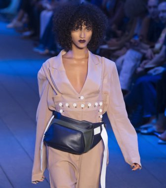 DKNY - bahar 2017 koleksiyonu