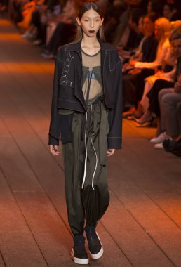 DKNY - bahar 2017 koleksiyonu