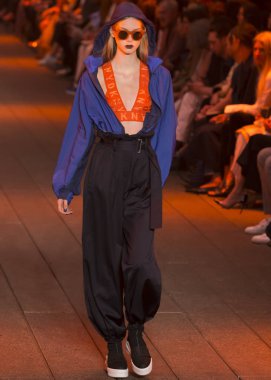 DKNY - bahar 2017 koleksiyonu