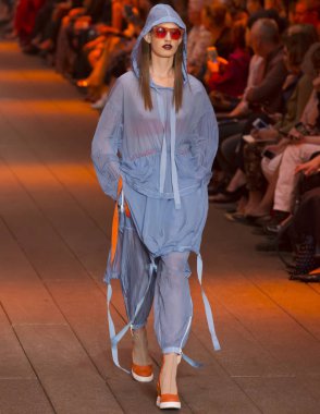 DKNY - bahar 2017 koleksiyonu