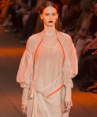 DKNY - bahar 2017 koleksiyonu