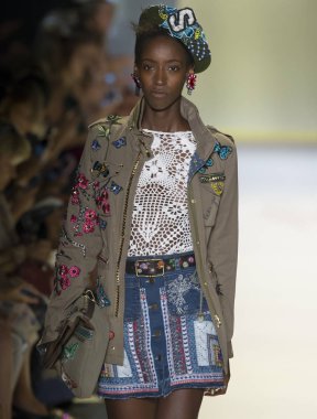 Desigual - Bahar 2017 Koleksiyonu