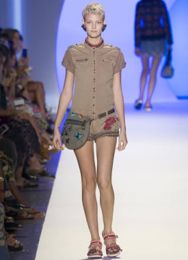 Desigual - Bahar 2017 Koleksiyonu