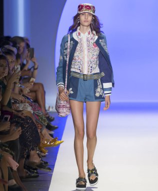 Desigual - Bahar 2017 Koleksiyonu