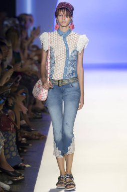 Desigual - Bahar 2017 Koleksiyonu