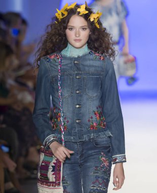 Desigual - Bahar 2017 Koleksiyonu