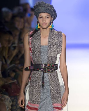 Desigual - Bahar 2017 Koleksiyonu