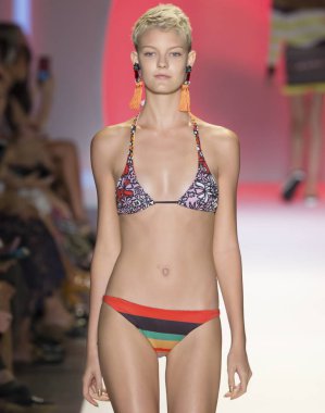 Desigual - Bahar 2017 Koleksiyonu