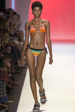 Desigual - Bahar 2017 Koleksiyonu