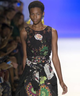 Desigual - Bahar 2017 Koleksiyonu