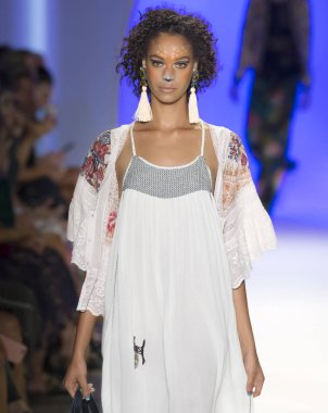 Desigual - Bahar 2017 Koleksiyonu