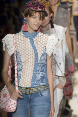 Desigual - Bahar 2017 Koleksiyonu