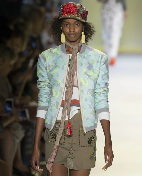 Desigual - Bahar 2017 Koleksiyonu