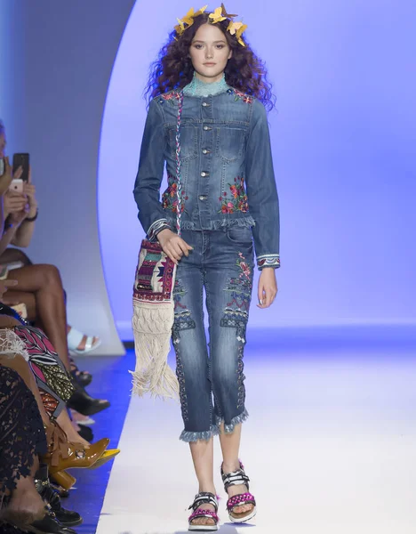 Desigual - Bahar 2017 Koleksiyonu