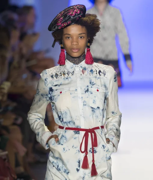 Desigual - Bahar 2017 Koleksiyonu