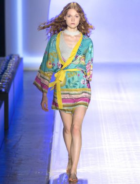 Desigual - prova - bahar 2017 koleksiyonu