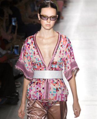 Custo Barcelona - bahar 2017 koleksiyonu