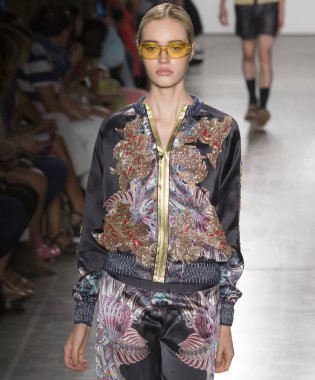 Custo Barcelona - bahar 2017 koleksiyonu