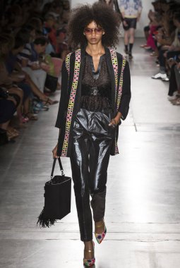 Custo Barcelona - bahar 2017 koleksiyonu