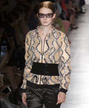 Custo Barcelona - bahar 2017 koleksiyonu