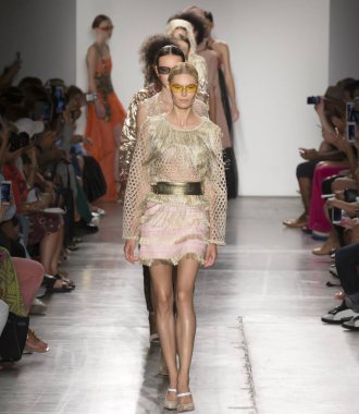 Custo Barcelona - bahar 2017 koleksiyonu