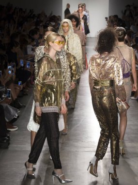 Custo Barcelona - bahar 2017 koleksiyonu