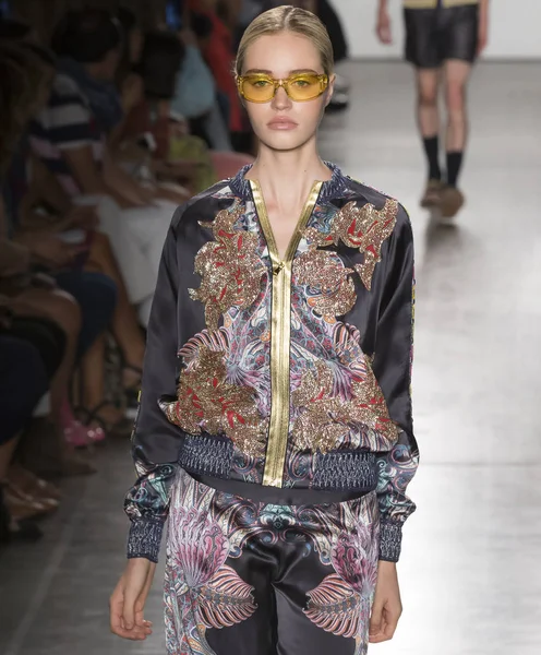 Custo Barcelona - bahar 2017 koleksiyonu