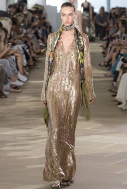 Monique Lhuillier - bahar 2017 koleksiyonu