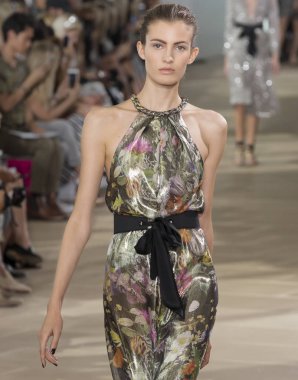 Monique Lhuillier - bahar 2017 koleksiyonu