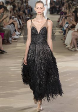 Monique Lhuillier - bahar 2017 koleksiyonu