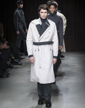 Boss - erkek kış 2017 Mens gösteri düşmek.