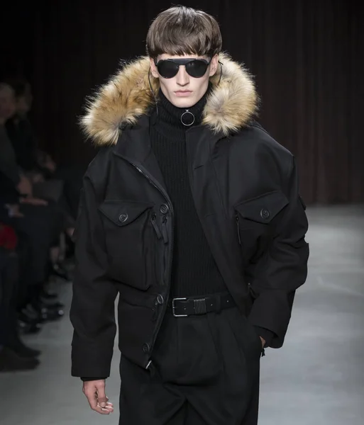 BOSS - Hombres Otoño Invierno 2017 Mens Show — Foto de Stock