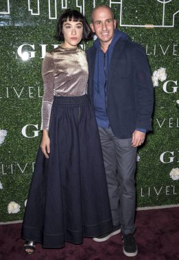 Yaldızlı geçim başlatmak eski Başkan Yardımcısı Joe Biden ile x