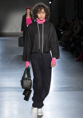 Rehberleri ve Voltaire - 2017 sonbahar koleksiyonu