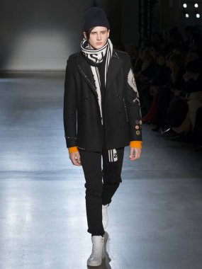 Rehberleri ve Voltaire - 2017 sonbahar koleksiyonu