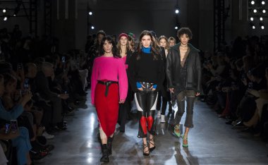 Rehberleri ve Voltaire - 2017 sonbahar koleksiyonu