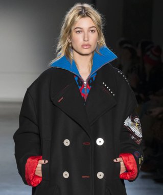 Rehberleri ve Voltaire - 2017 sonbahar koleksiyonu