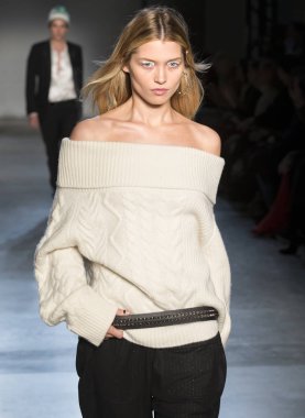 Rehberleri ve Voltaire - 2017 sonbahar koleksiyonu