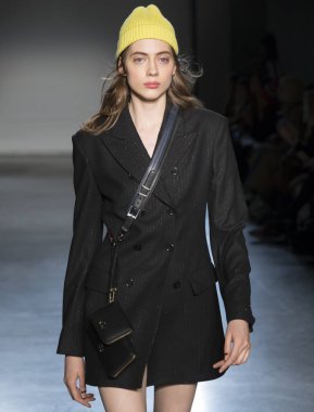 Rehberleri ve Voltaire - 2017 sonbahar koleksiyonu