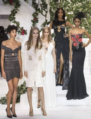 La Perla - sonbahar kış 2017 - gösteri