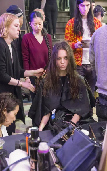 Alexander Wang - Backstage - Fall 2017 Collection — Stock Photo, Image