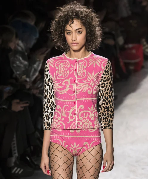 Jeremy scott - Kollektion Herbst 2017 — Stockfoto