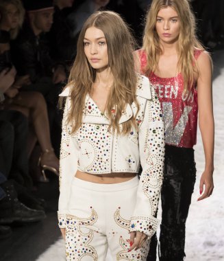 Jeremy Scott - 2017 sonbahar koleksiyonu